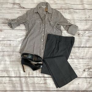 1508. Express Portofino White/Black Geometric Button-Up EUC Size Large